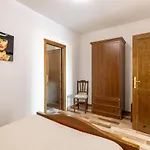 Apartamento With Veranda And Private Parking *